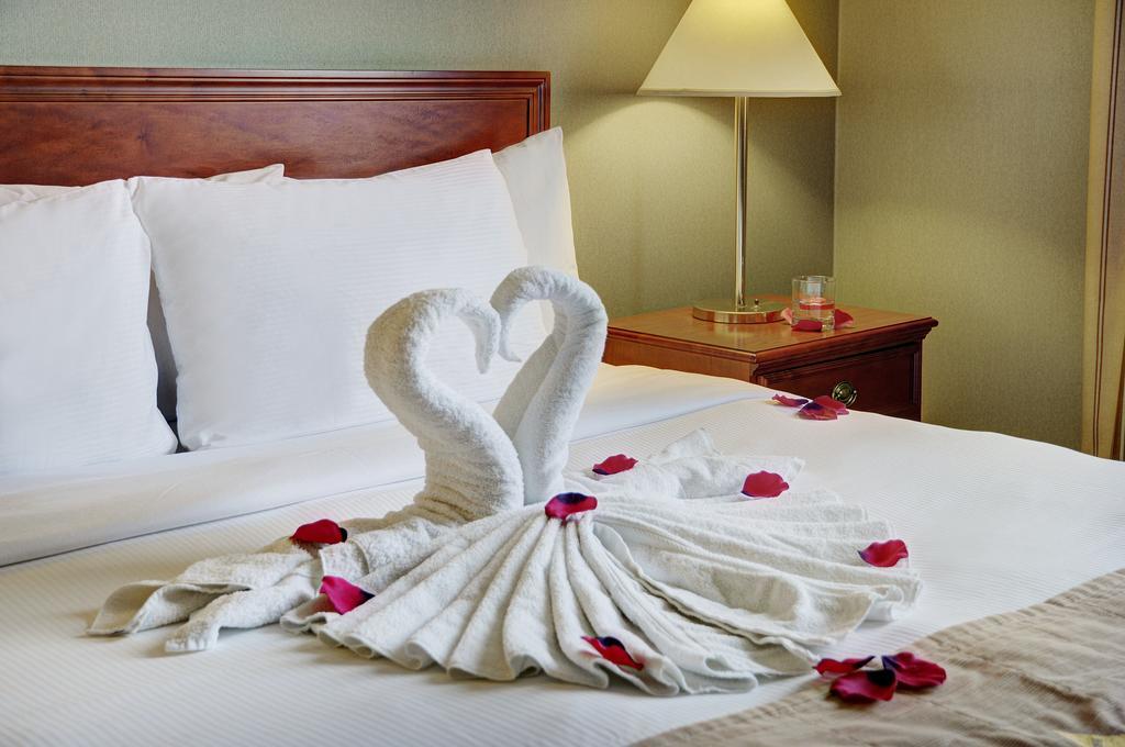 Days Inn By Wyndham Whitecourt Phòng bức ảnh