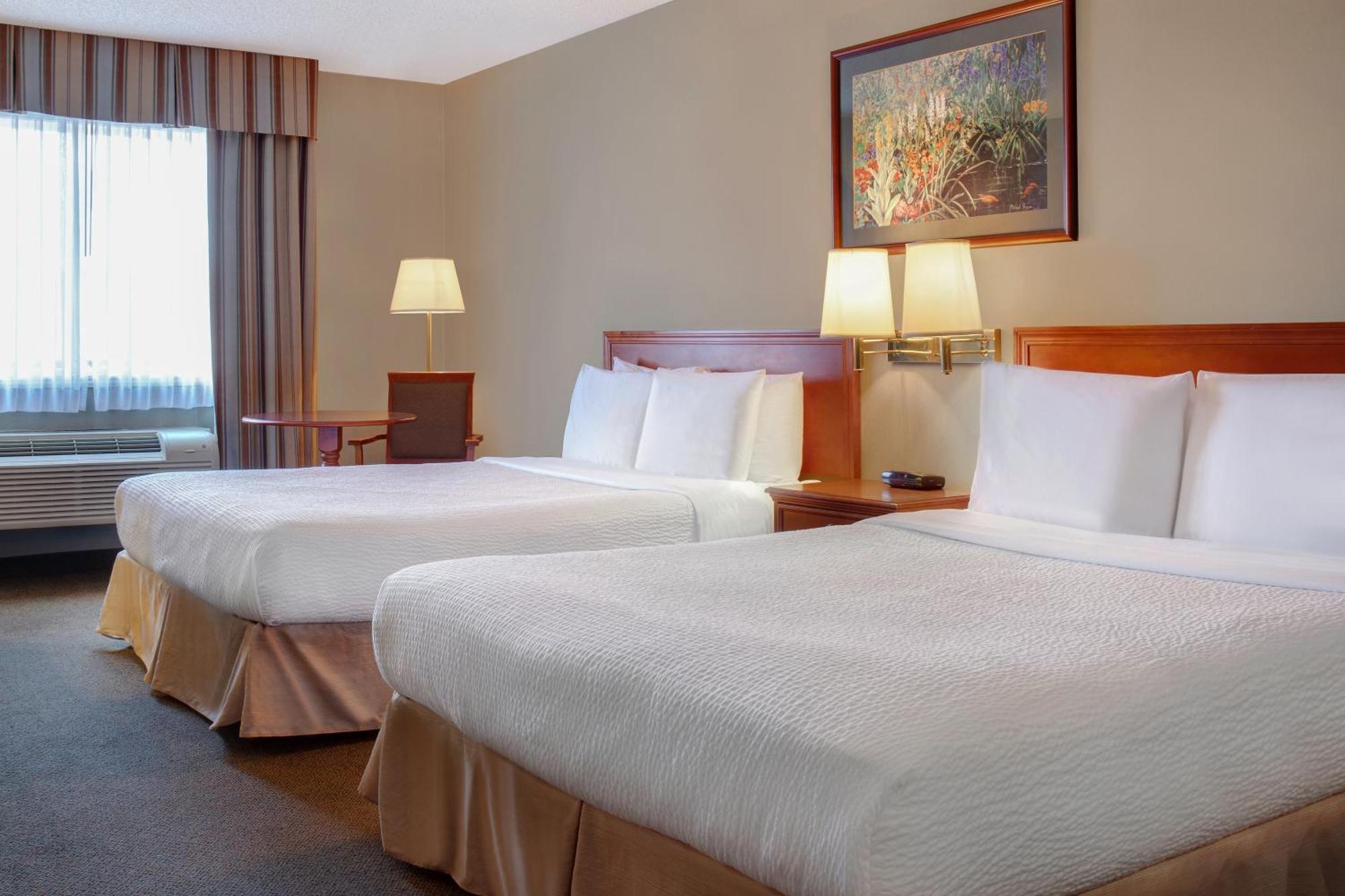 Days Inn By Wyndham Whitecourt Ngoại thất bức ảnh