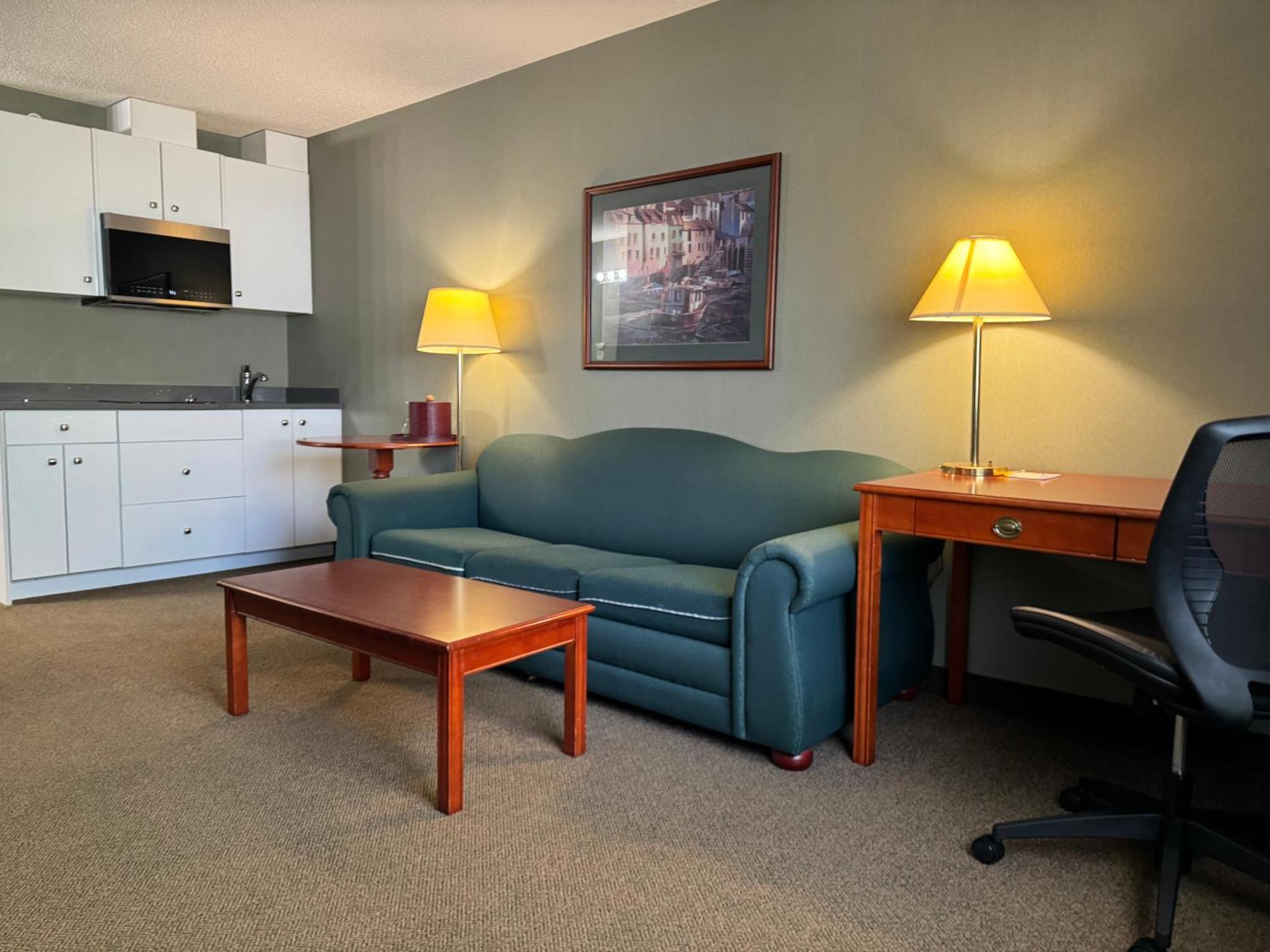 Days Inn By Wyndham Whitecourt Ngoại thất bức ảnh